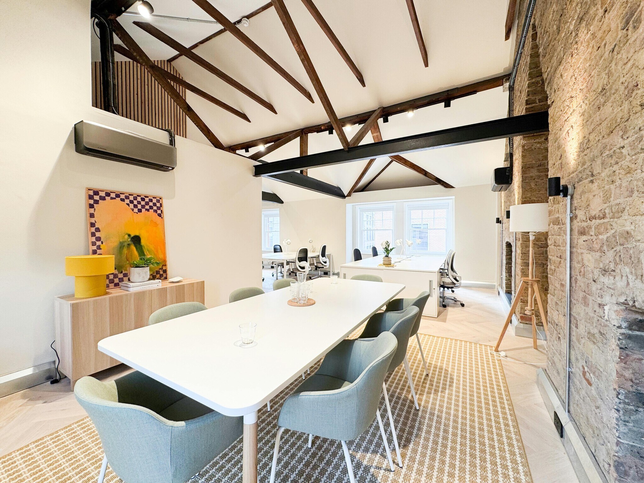 34-35 Eastcastle St, Londres à louer Photo de l’immeuble– Image 1 sur 82