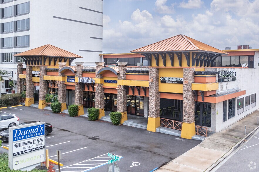 2465-2485 E Sunrise Blvd, Fort Lauderdale, FL à louer - Photo principale – Image 1 sur 5