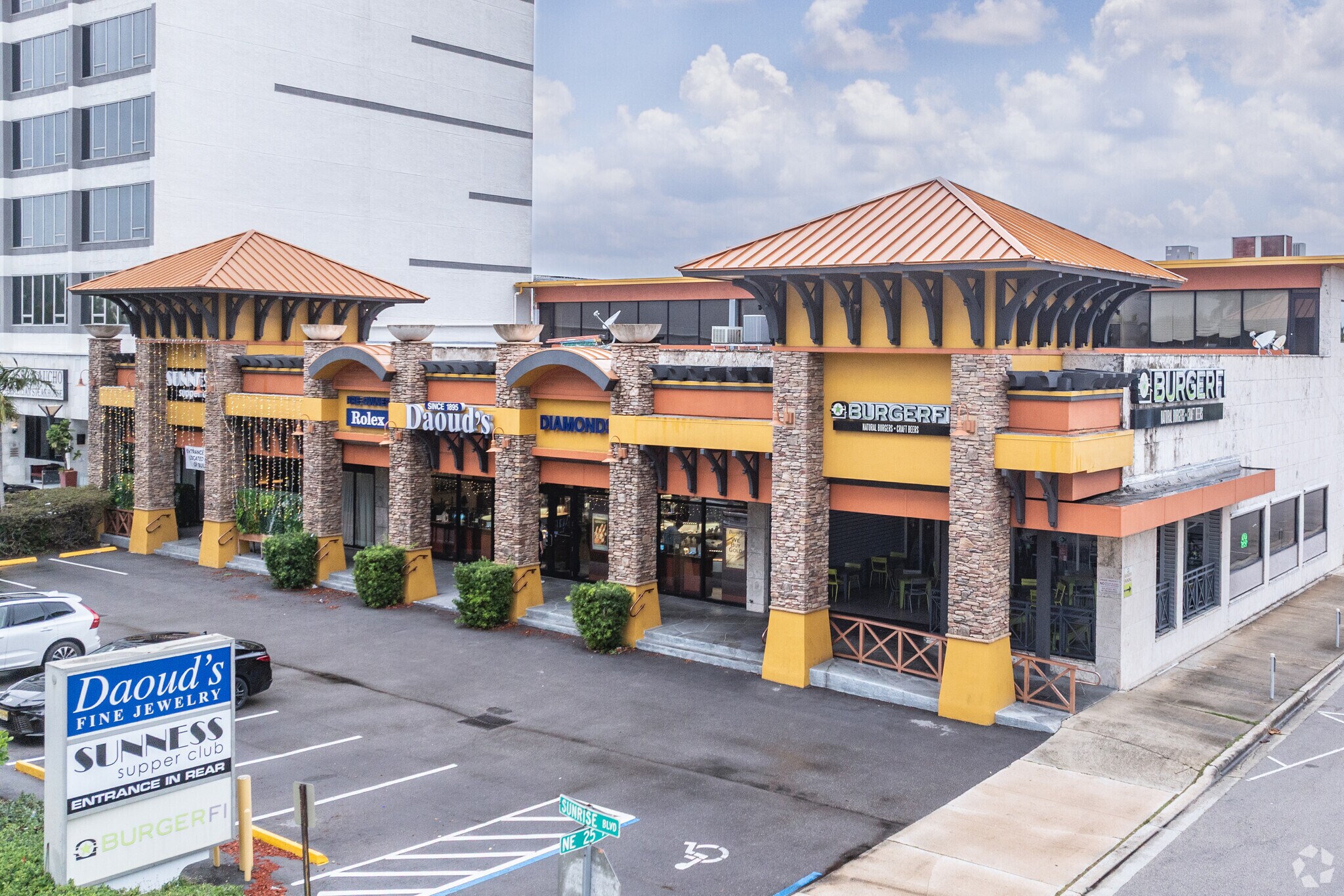 2465-2485 E Sunrise Blvd, Fort Lauderdale, FL à louer Photo principale– Image 1 sur 6