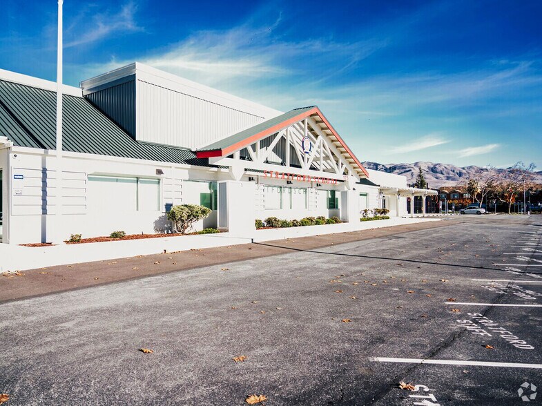 5-125 N Milipitas, Milpitas, CA à louer - Photo de l’immeuble – Image 3 sur 5