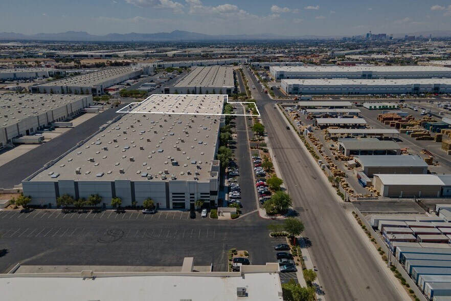 4850 Statz St, North Las Vegas, NV à louer - Photo de l’immeuble – Image 2 sur 7