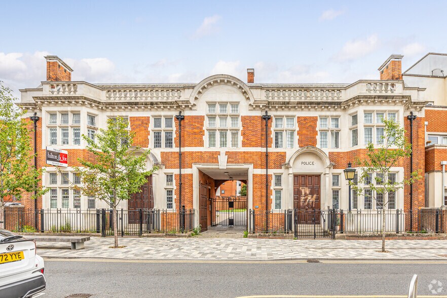 74 High St, Harrow à louer - Photo de l’immeuble – Image 1 sur 12