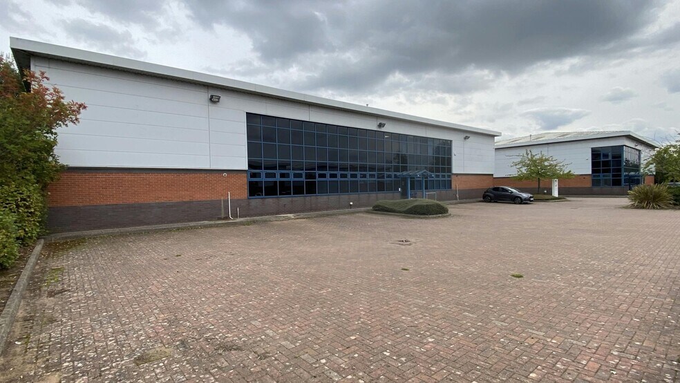 Eastboro Flds, Nuneaton à louer - Photo de l’immeuble – Image 3 sur 12