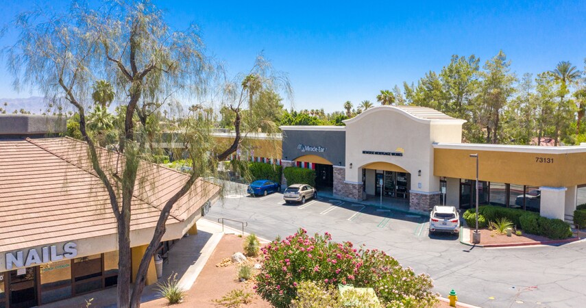 73011-73091 Monterey Ave, Palm Desert, CA à louer - Photo de l’immeuble – Image 3 sur 9