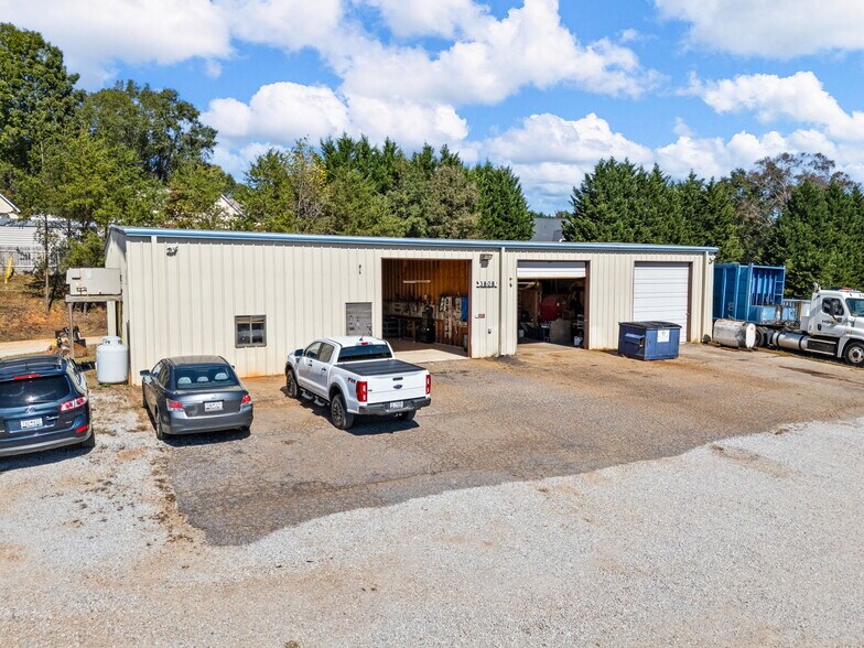 3808 N Highway 14, Greer, SC à vendre - Photo de l’immeuble – Image 2 sur 34