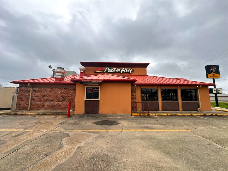 635 E Admiral Doyle Dr, New Iberia, LA à louer - Photo de l’immeuble – Image 2 sur 10