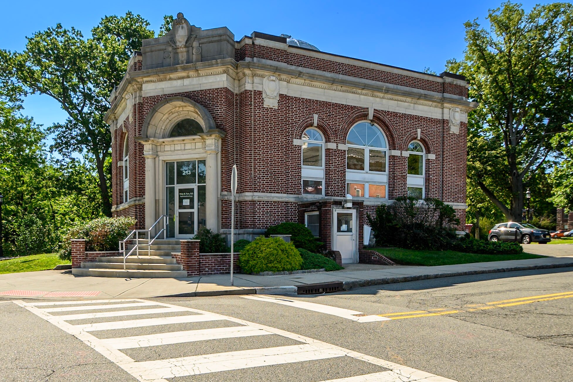 213 Chestnut St, Nutley, NJ à vendre Photo principale– Image 1 sur 33