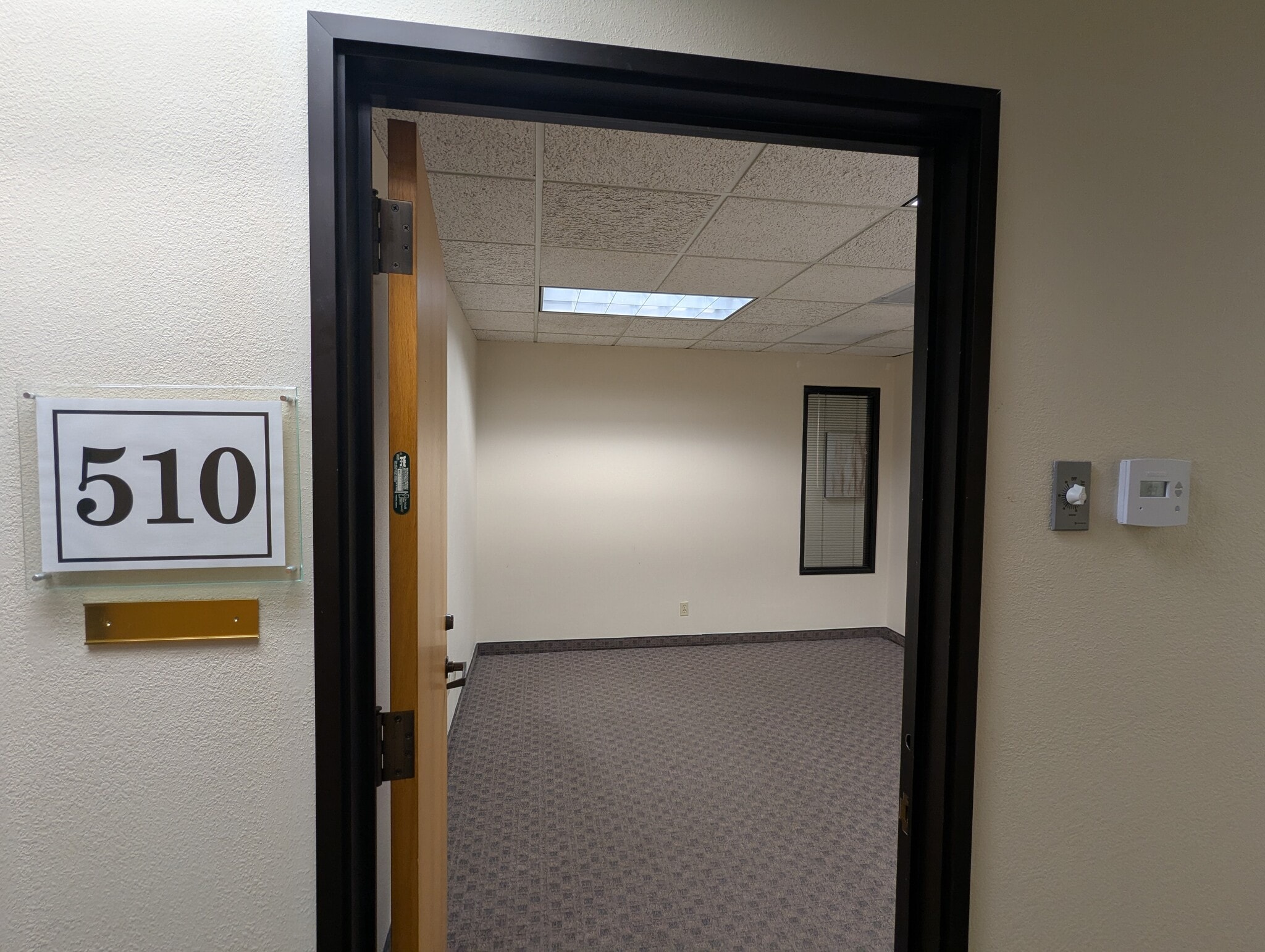 7590 Fay Ave, La Jolla, CA à louer Photo intérieure– Image 1 sur 7