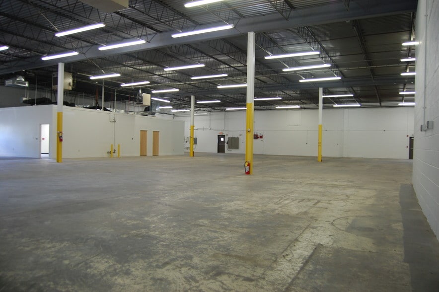 421-431 Pike Rd, Huntingdon Valley, PA à louer - Photo de l’immeuble – Image 2 sur 7