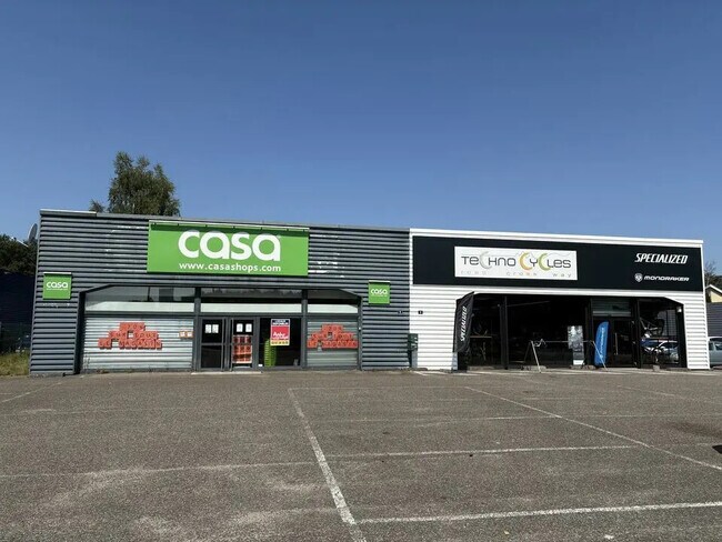 Plus de détails pour Local commercial à louer