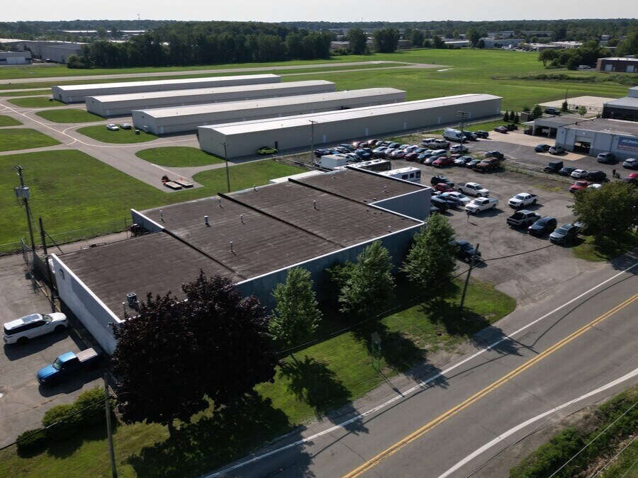8400 N Lilley Rd, Canton Township, MI à vendre Photo de l’immeuble– Image 1 sur 7