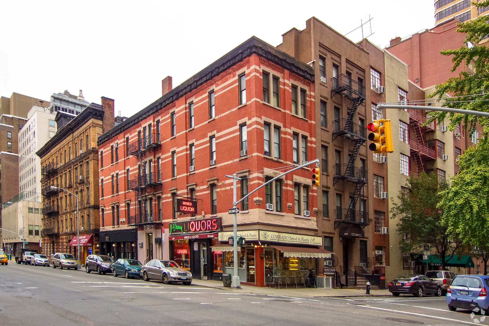 1361 Lexington Ave, New York, NY à louer Photo principale– Image 1 sur 15