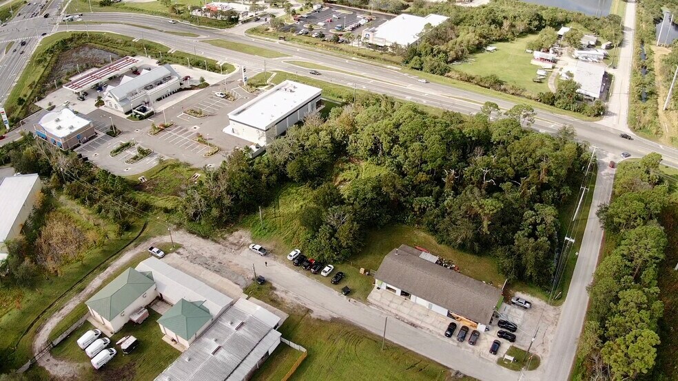 4640 Calle Corto, Titusville, FL à vendre - Aérien – Image 2 sur 9