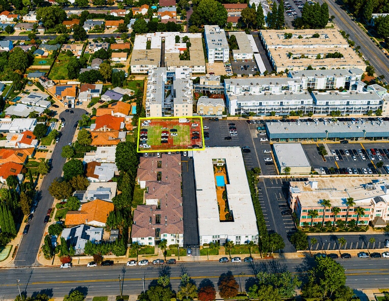 9532 Gladbeck Ave, Northridge, CA à louer - Photo principale – Image 1 sur 5