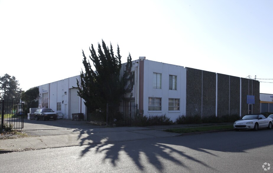 109 Traynor St, Hayward, CA à vendre - Photo de l’immeuble – Image 3 sur 3