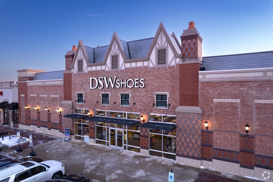 100 W Higgins Rd, South Barrington, IL à louer - Photo de l’immeuble – Image 3 sur 7