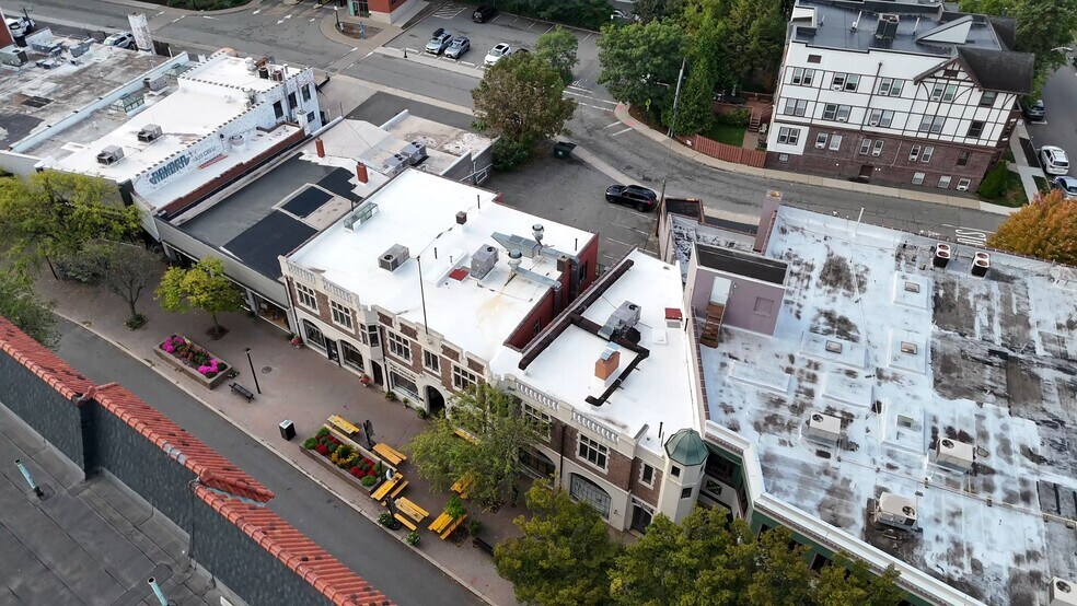 40-46 Church St, Montclair, NJ à louer - Vidéo sur l’annonce professionnelle – Image 2 sur 2