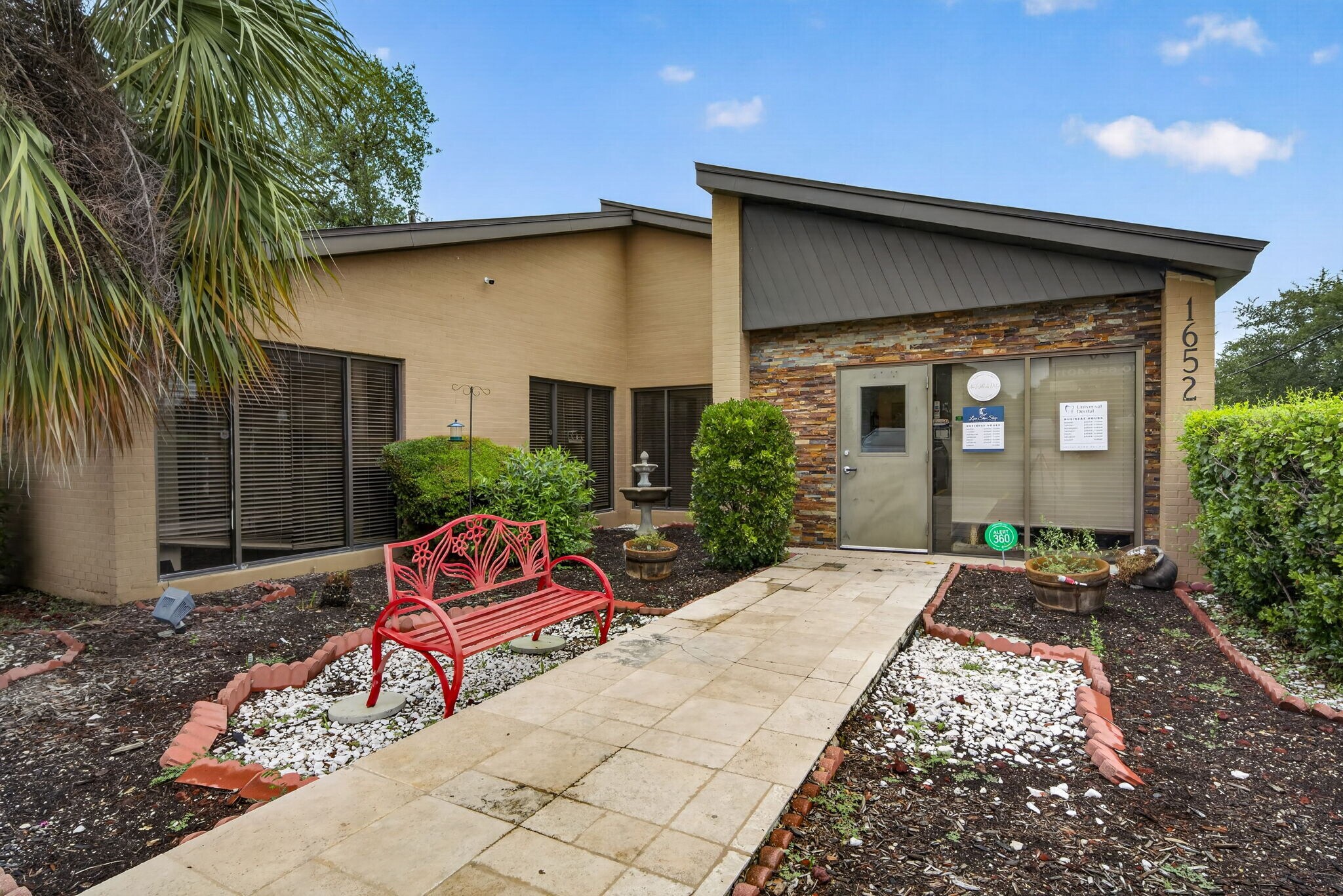 1652 Pat Booker Rd, Universal City, TX à vendre Photo de l’immeuble– Image 1 sur 8