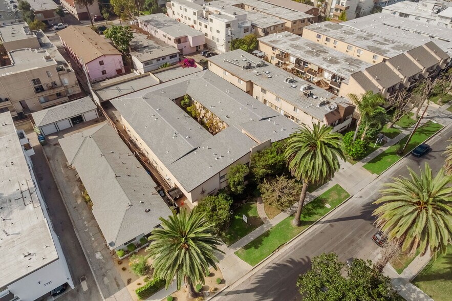 3705 WESTWOOD BL, Los Angeles, CA à vendre - Photo de l’immeuble – Image 2 sur 42