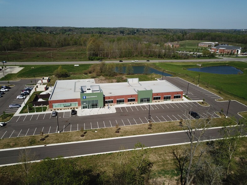 1027 S Trimble Rd, Mansfield, OH à louer - Photo de l’immeuble – Image 1 sur 3