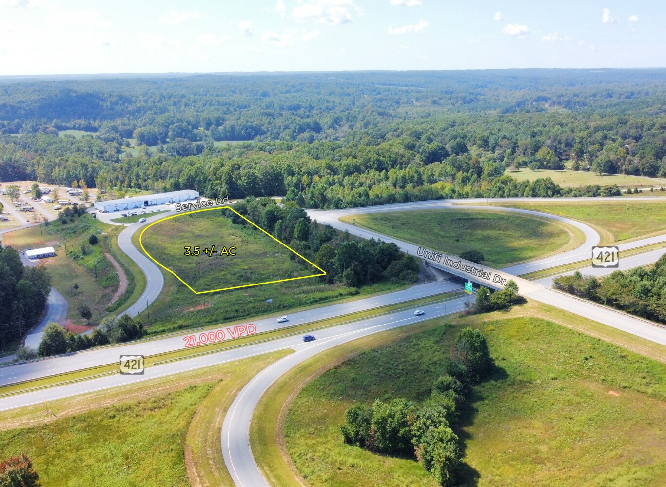 Service Rd, Yadkinville, NC à vendre Photo de l’immeuble– Image 1 sur 2