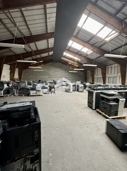 Local d'activités dans Haute-Goulaine à vendre - Photo de l’immeuble – Image 1 sur 5