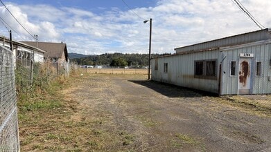2144 Pacific Ave S, Kelso, WA à louer Photo intérieure– Image 2 sur 16