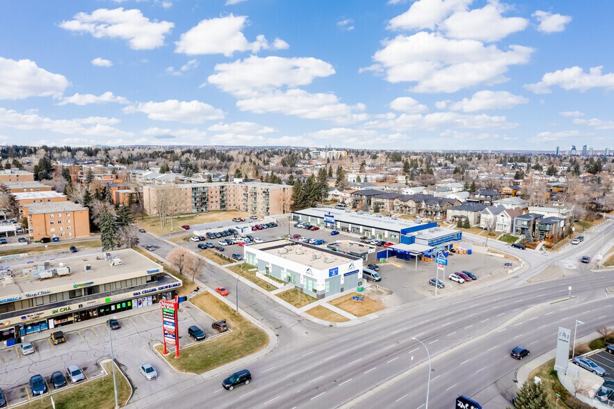 5707 Macleod Trl SW, Calgary, AB à louer - Aérien – Image 2 sur 5