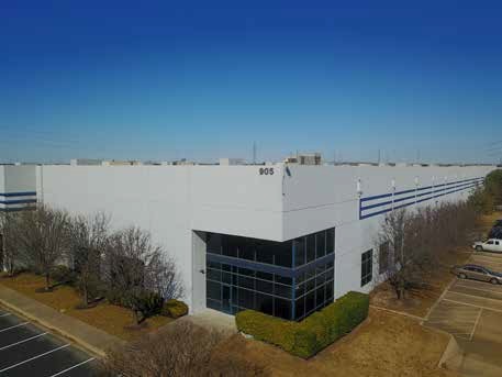 905 W Howard Ln, Austin, TX à louer - Photo de l’immeuble – Image 3 sur 7