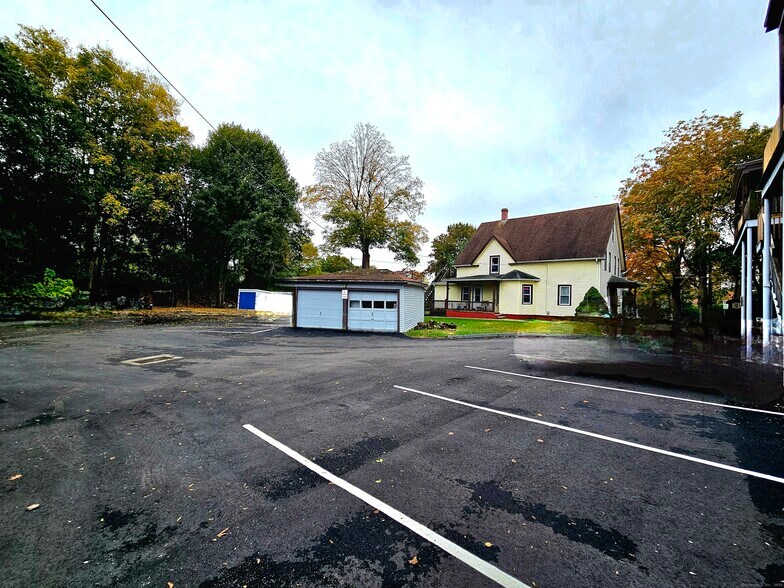 72 Main St, Dayville, CT à vendre - Photo de l’immeuble – Image 3 sur 6