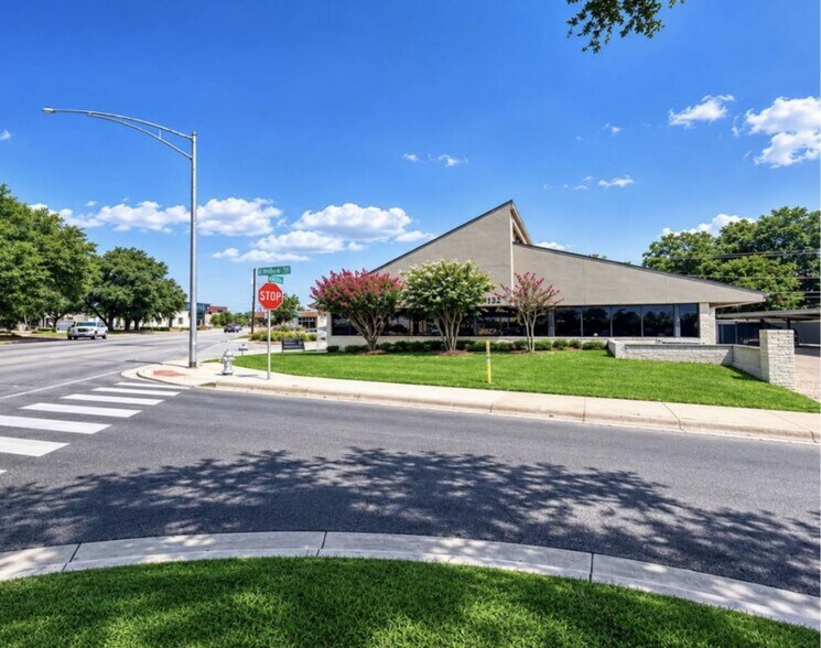 3132 W 5th St, Fort Worth, TX à louer - Photo principale – Image 1 sur 20
