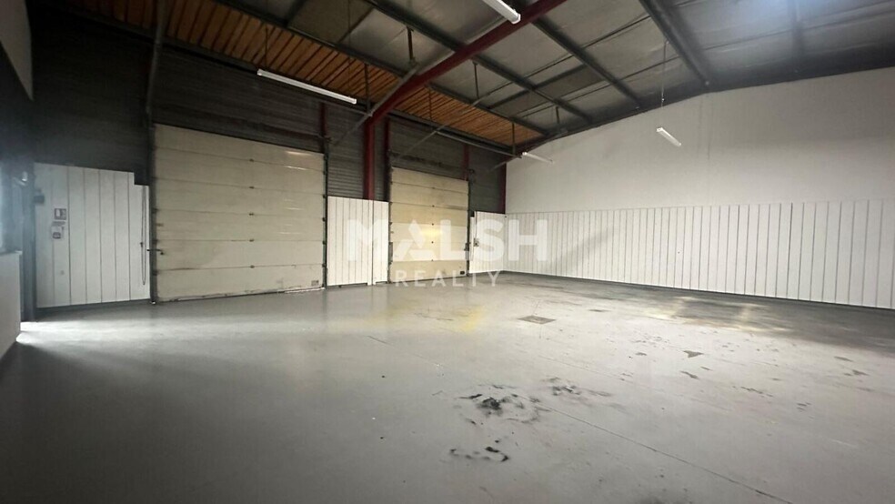 Local d’activités dans CIVRIEUX-D'AZERGUES à louer - Photo intérieure – Image 2 sur 7