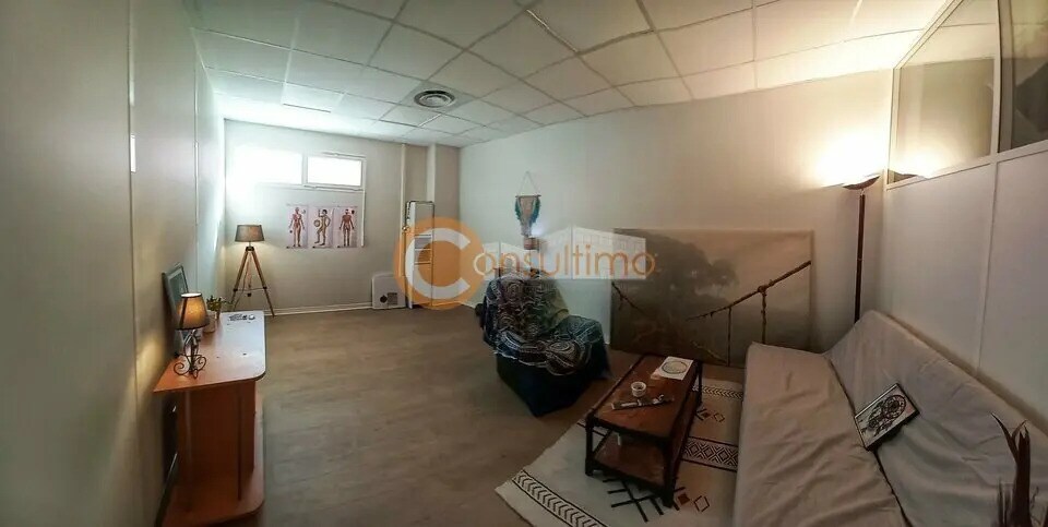 Local d'activités dans Le Pian-Médoc à vendre - Photo de l’immeuble – Image 2 sur 7