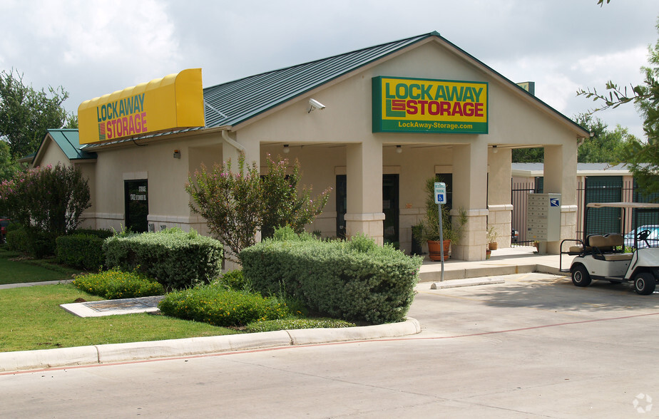 17402 O'Connor Rd, San Antonio, TX à louer - Photo de l’immeuble – Image 2 sur 3