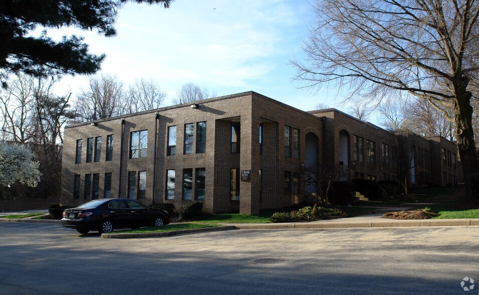 7637-7645 Leesburg Pike, Falls Church, VA à vendre - Photo de l’immeuble – Image 2 sur 15