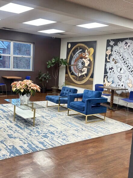 700 Bryden Rd, Columbus, OH à louer - Photo principale – Image 2 sur 19