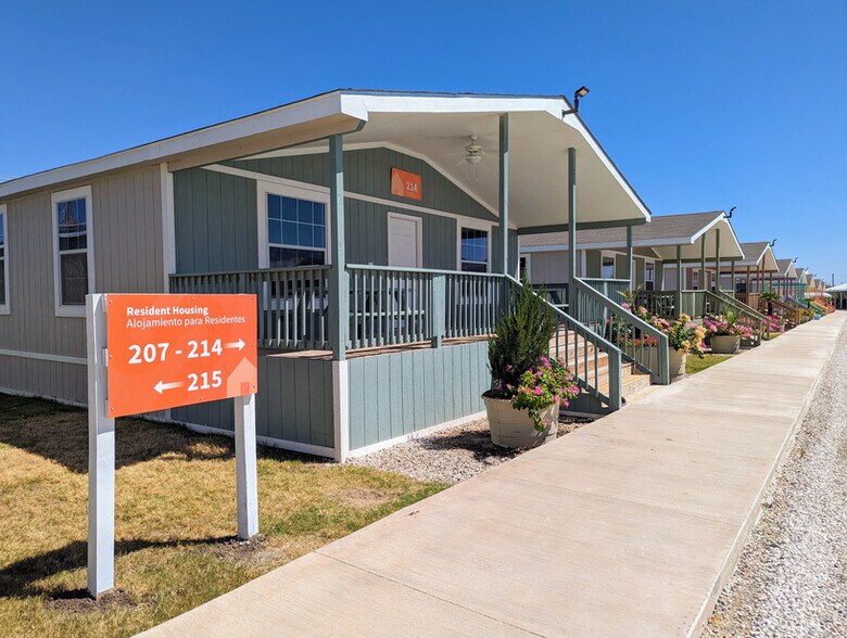 434 Urenda Loop, Carrizo Springs, TX à vendre - Photo de l’immeuble – Image 3 sur 12