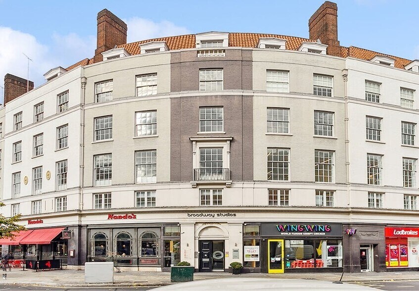 14-26 Hammersmith Broadway, Londres à louer - Photo de l’immeuble – Image 2 sur 17
