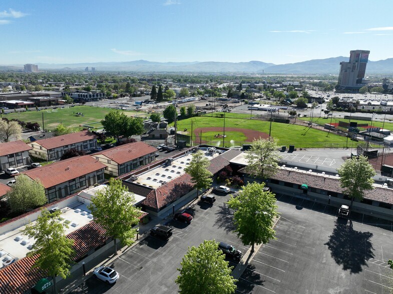 3680 Grant Dr, Reno, NV à louer - Photo de l’immeuble – Image 3 sur 6