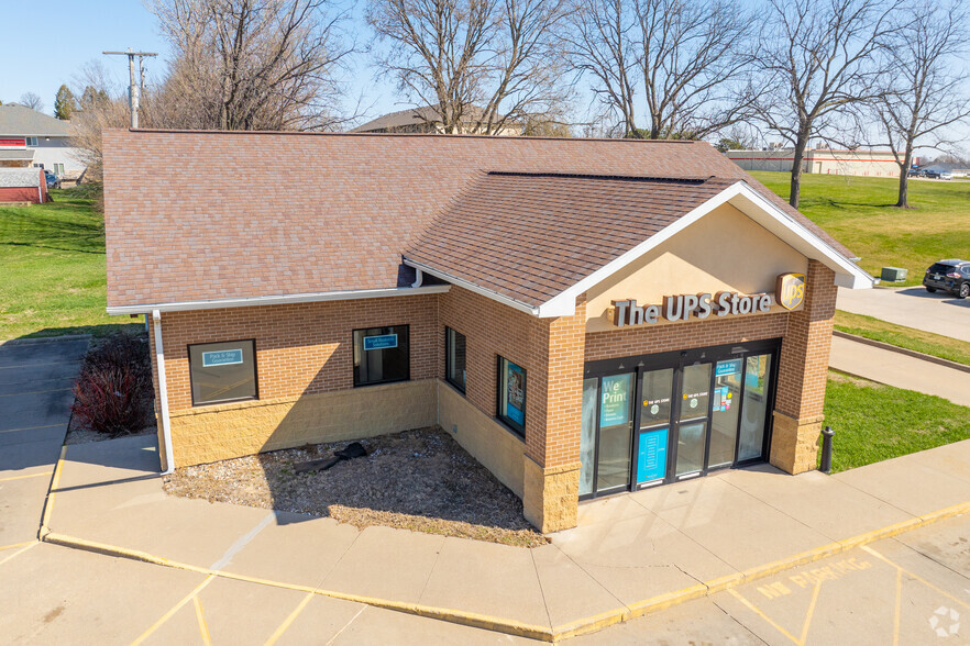 125 W Merle Hibbs Blvd, Marshalltown, IA à vendre - Photo principale – Image 1 sur 7