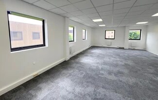 Plus de détails pour Parc Des Fontenelles, Bailly - Bureau à louer