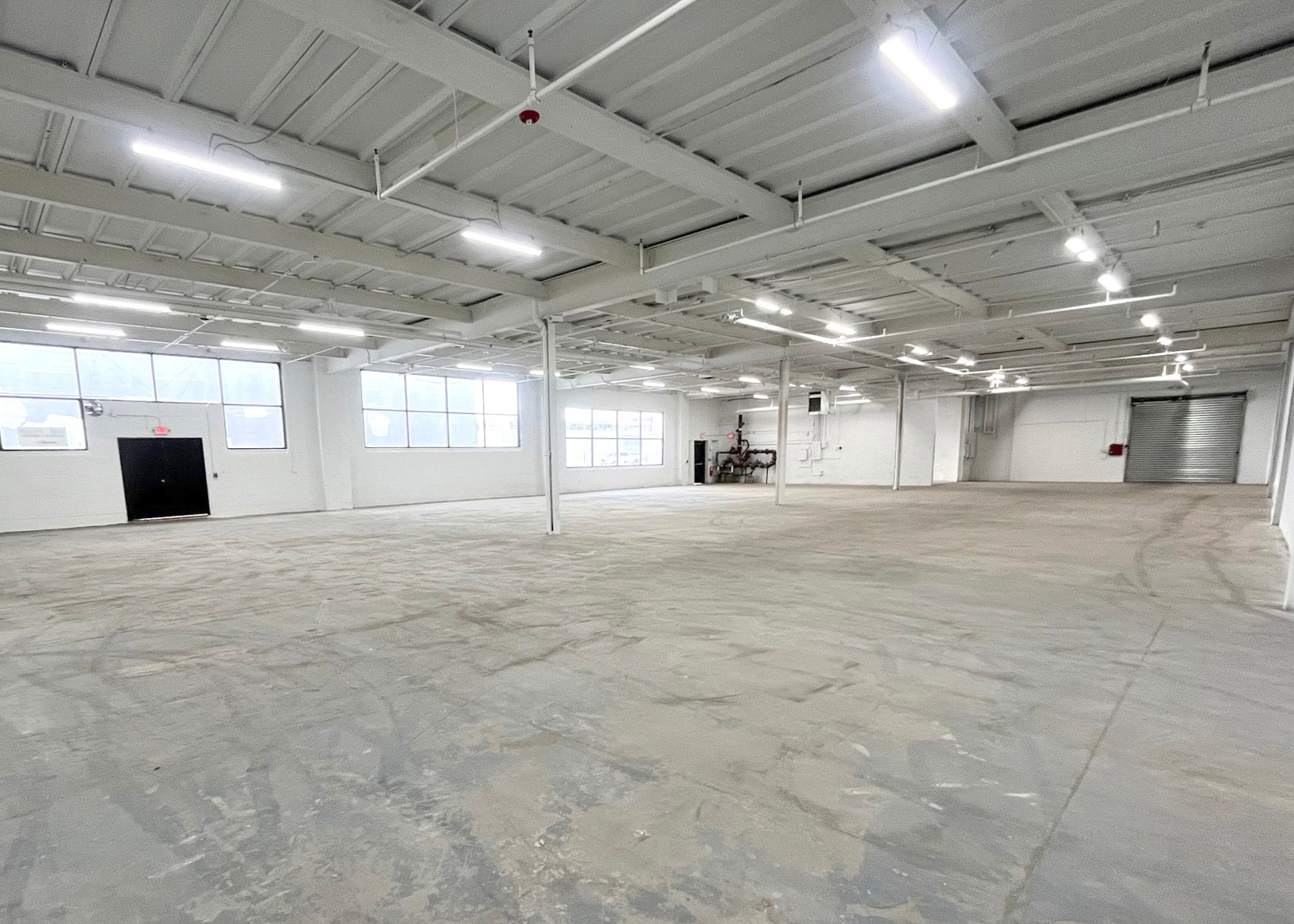 50 Nassau Terminal Rd, New Hyde Park, NY à louer Photo intérieure– Image 1 sur 2