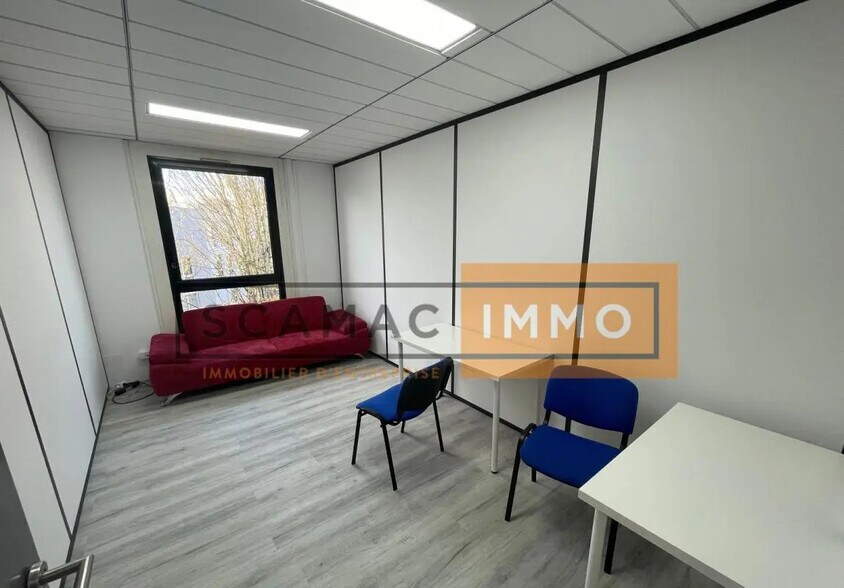 Bureau dans Lognes à vendre - Photo de l’immeuble – Image 3 sur 7