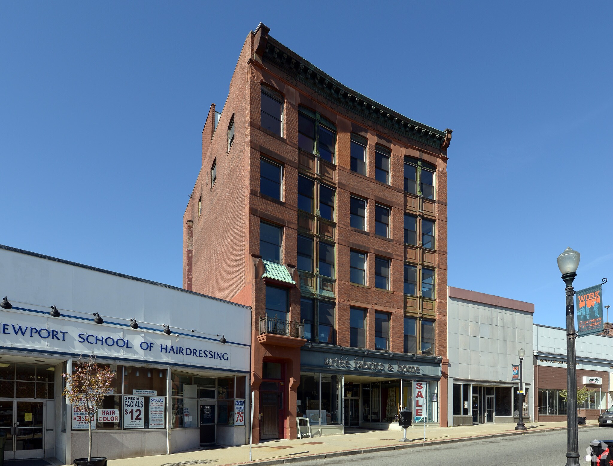 228-230 Main St, Pawtucket, RI à vendre Photo principale– Image 1 sur 5