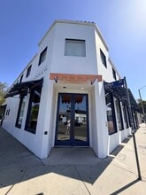 8117-8127 Melrose Ave, Los Angeles, CA à louer Photo intérieure– Image 1 sur 11