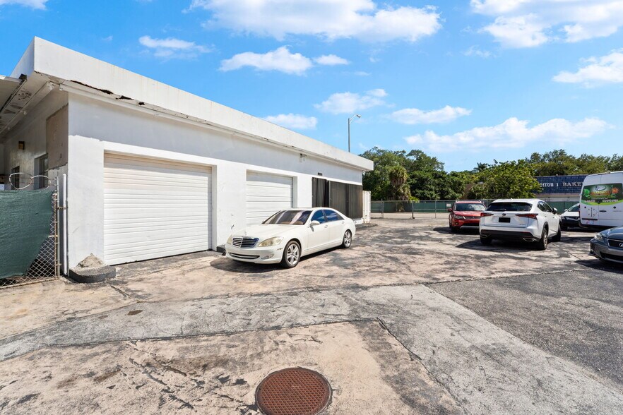 11815 NE 2nd Ave, Miami, FL à vendre - Photo de l’immeuble – Image 3 sur 18