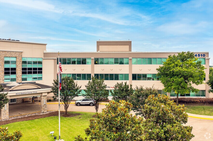 4510 Medical Center Dr, McKinney, TX à louer - Photo de l’immeuble – Image 3 sur 8