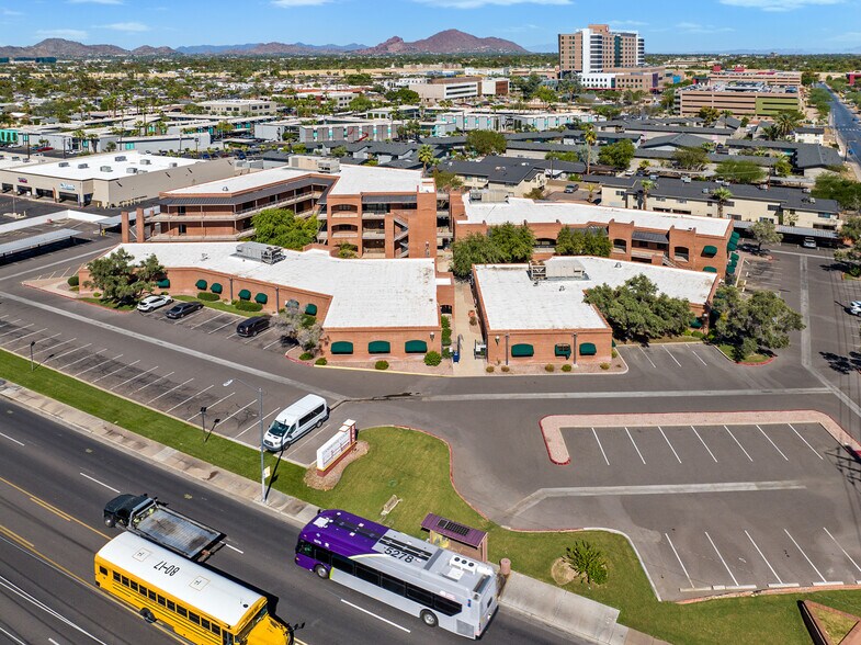 2701 N 16th St, Phoenix, AZ à vendre - Photo de l’immeuble – Image 3 sur 7