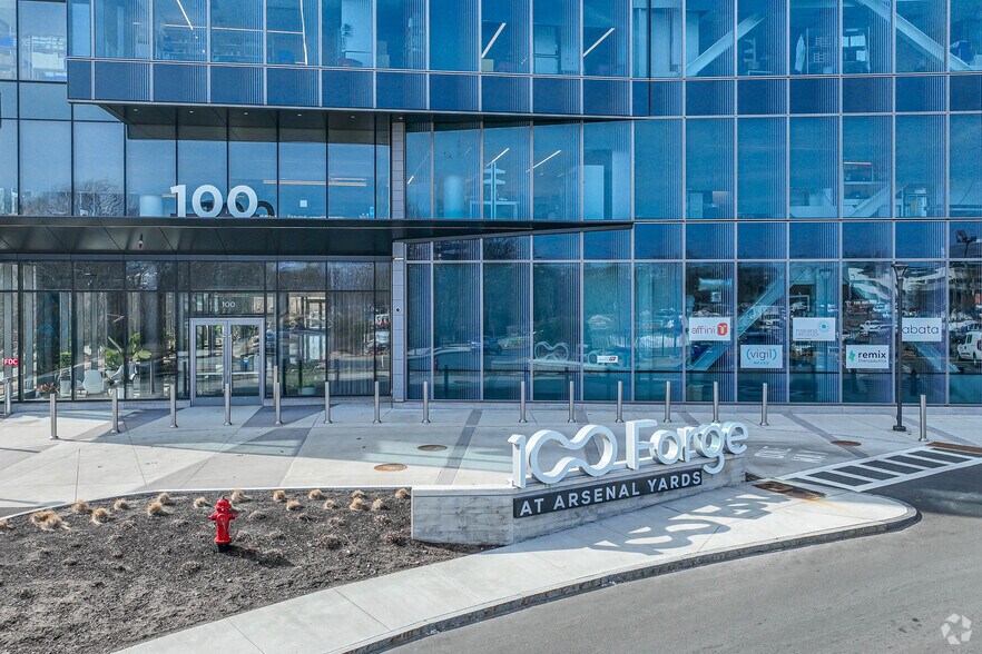100 Forge St, Watertown, MA à louer - Photo de l’immeuble – Image 2 sur 7