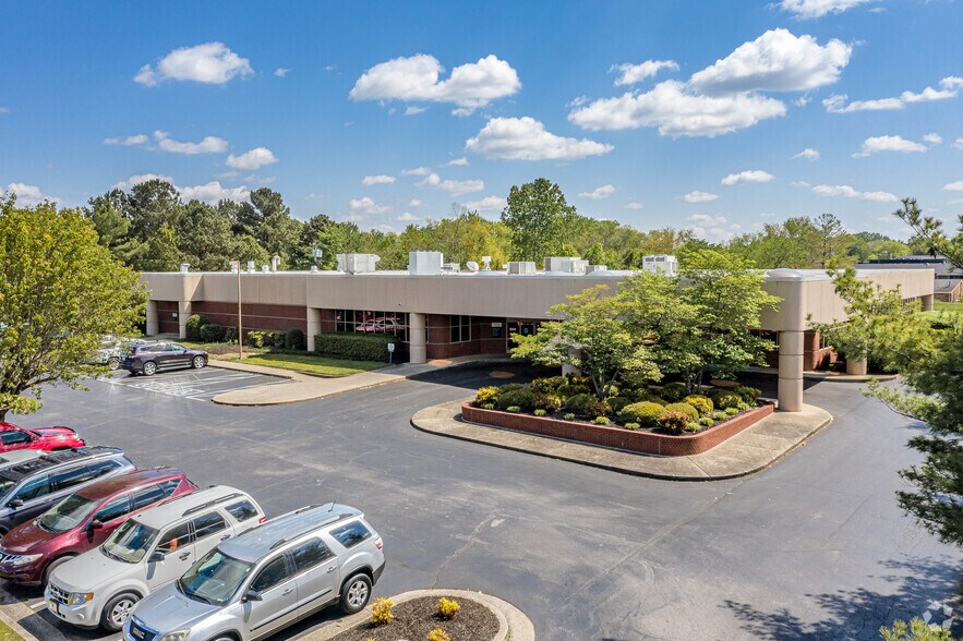 141 Hillcrest Dr, Clarksville, TN à louer - Photo principale – Image 1 sur 7